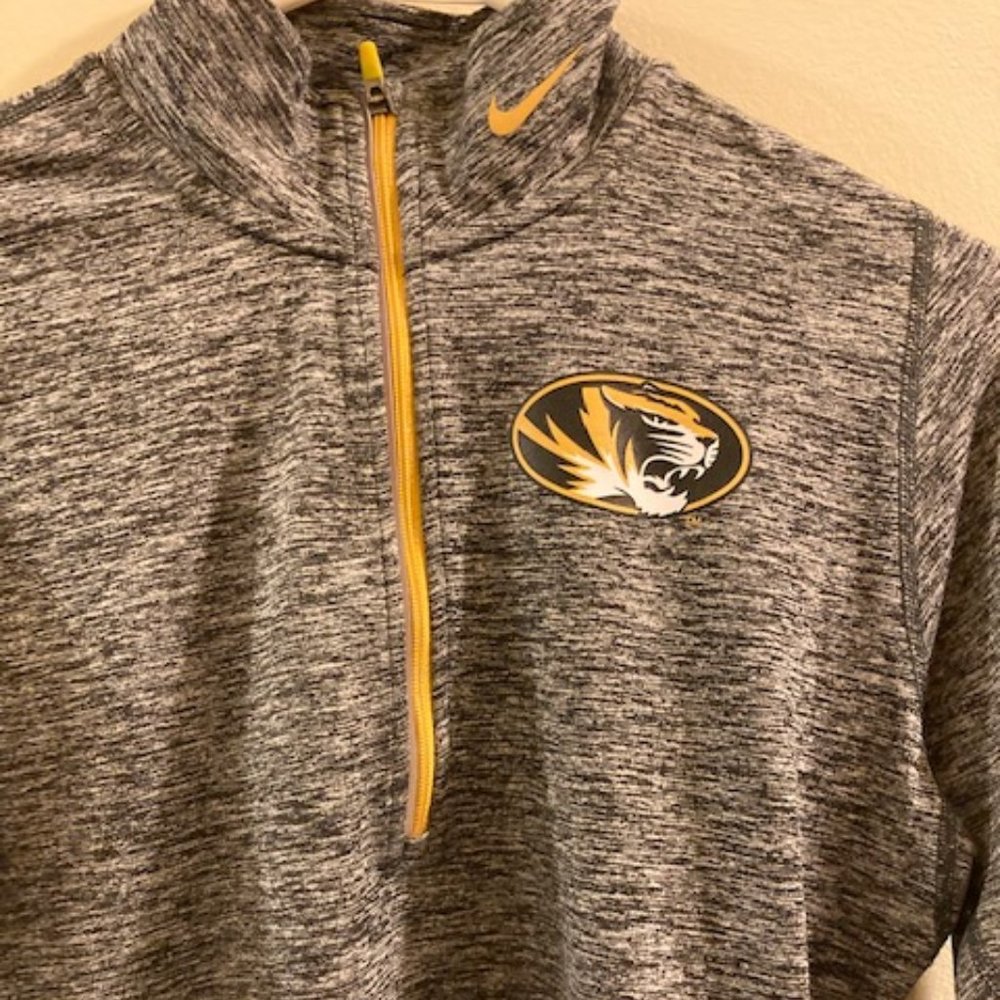 Nike Jacket - Picture 2 of 2